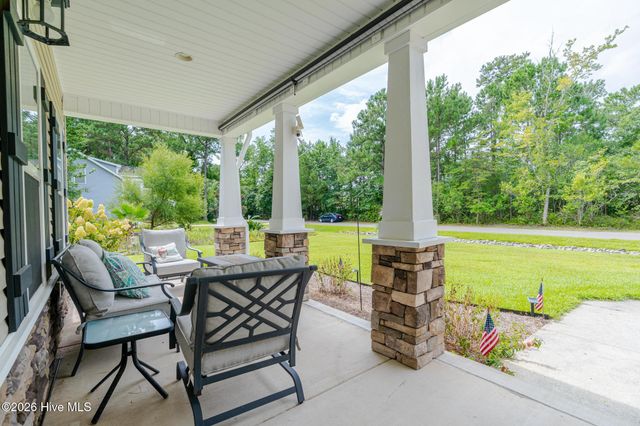 693 Dan Owen Drive, Hampstead, NC 28443