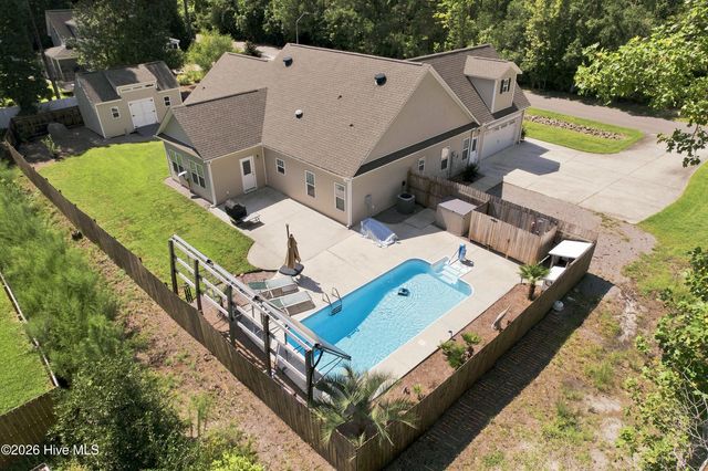 693 Dan Owen Drive, Hampstead, NC 28443