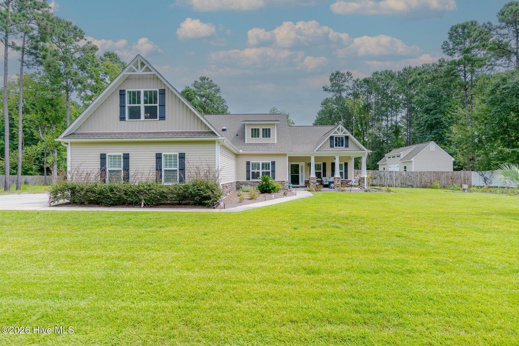 693 Dan Owen Drive, Hampstead, NC 28443