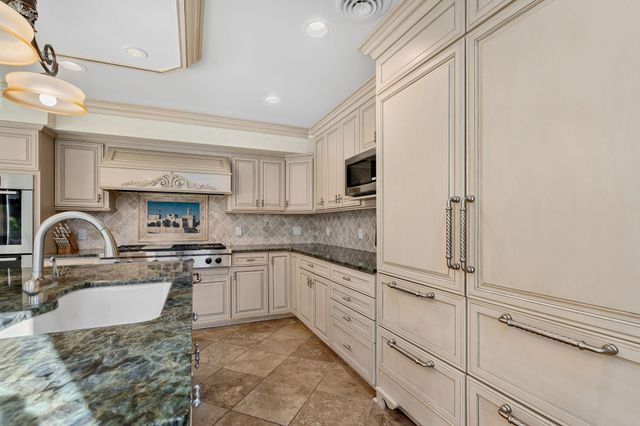 301 22nd Street NW, Austin, MN 55912