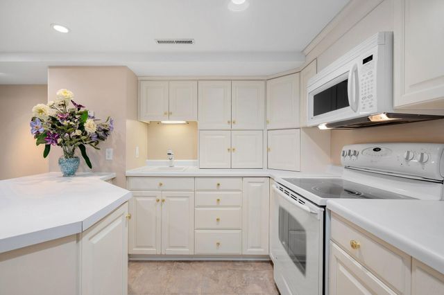 301 22nd Street NW, Austin, MN 55912