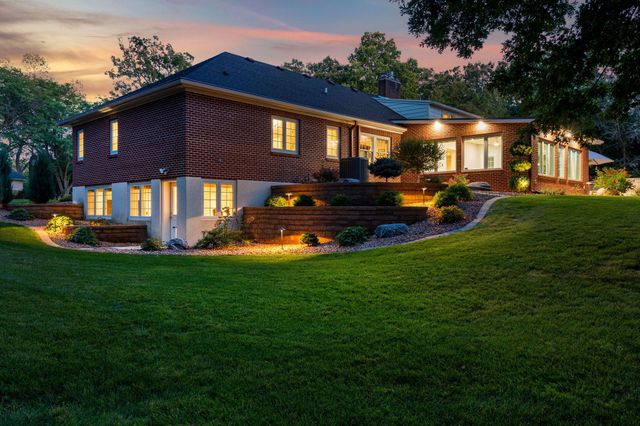 301 22nd Street NW, Austin, MN 55912