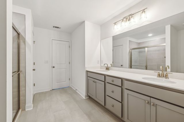 456 Stardust Drive, Lebanon, TN 37087