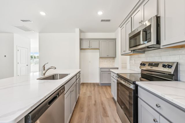 456 Stardust Drive, Lebanon, TN 37087