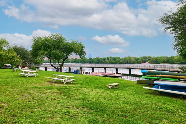 1818 S Lakeshore BLVD 25, Austin, TX 78741