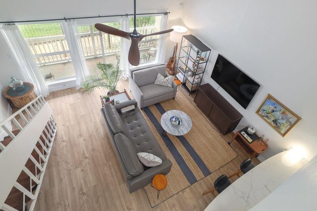 1818 S Lakeshore BLVD 25, Austin, TX 78741