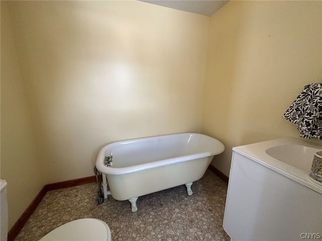 102 Petrie Road, Herkimer, NY 13350