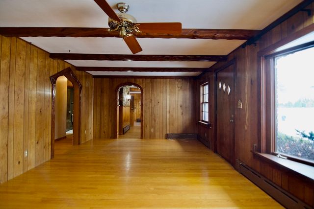 538 Mckinstry Ave, Chicopee, MA 01013