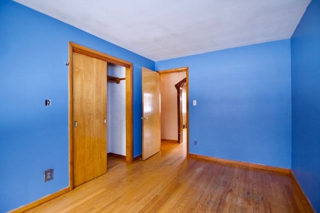 538 Mckinstry Ave, Chicopee, MA 01013