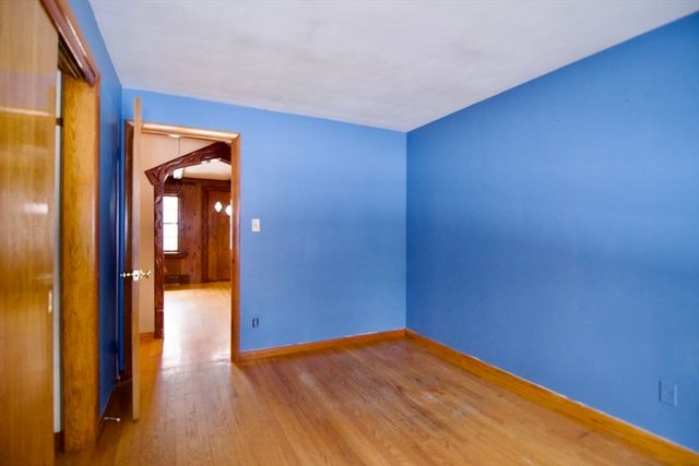 538 Mckinstry Ave, Chicopee, MA 01013