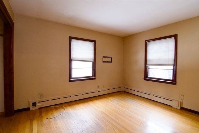 538 Mckinstry Ave, Chicopee, MA 01013