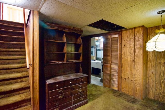 538 Mckinstry Ave, Chicopee, MA 01013