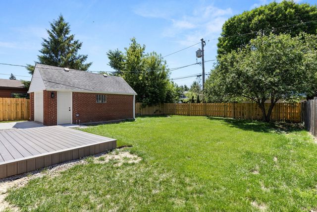 8918 Parkside Avenue, Morton Grove, IL 60053