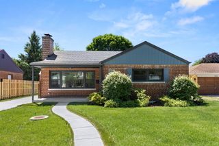 8918 Parkside Avenue, Morton Grove, IL 60053