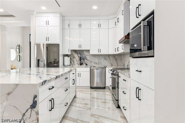 499 Golden Gate BLVD E, Naples, FL 34120