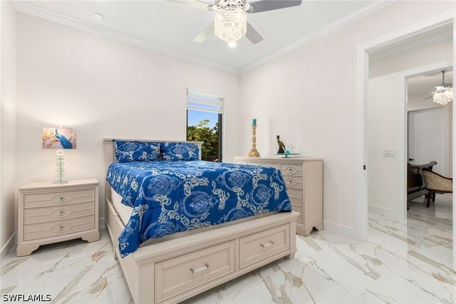 499 Golden Gate BLVD E, Naples, FL 34120