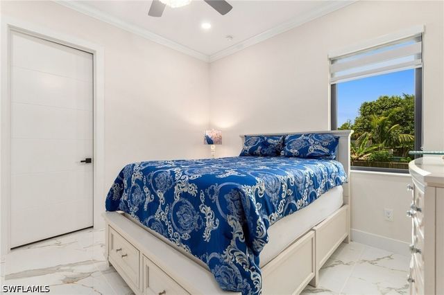 499 Golden Gate BLVD E, Naples, FL 34120