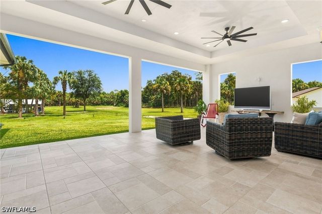499 Golden Gate BLVD E, Naples, FL 34120