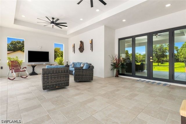 499 Golden Gate BLVD E, Naples, FL 34120