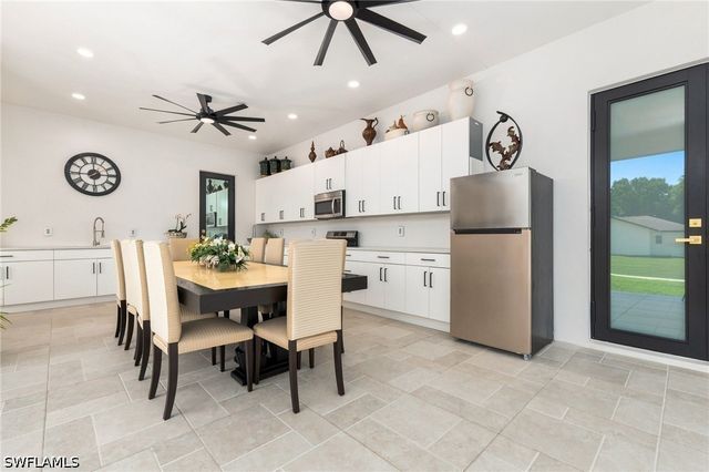499 Golden Gate BLVD E, Naples, FL 34120