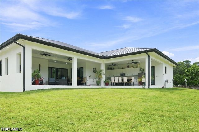 499 Golden Gate BLVD E, Naples, FL 34120