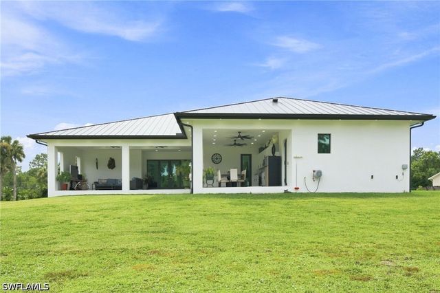 499 Golden Gate BLVD E, Naples, FL 34120