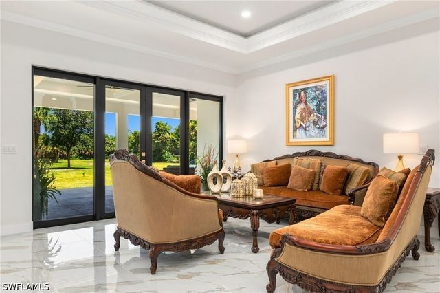 499 Golden Gate BLVD E, Naples, FL 34120