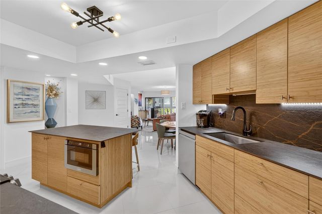 1765 JAMAICA WAY 101, Punta Gorda, FL 33950