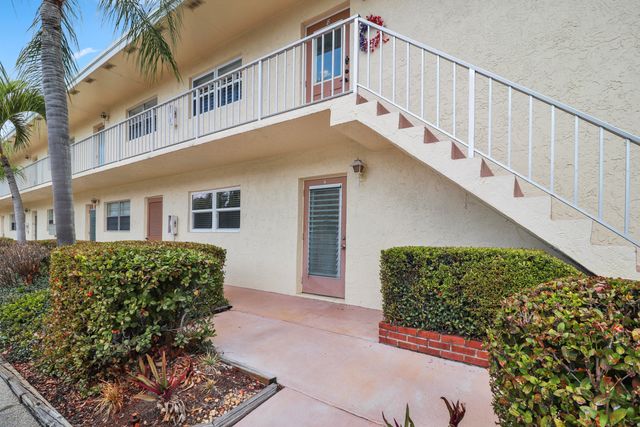 2950 SE Ocean Boulevard 130-4, Stuart, FL 34996