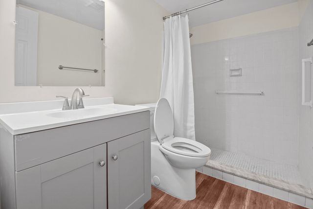 2950 SE Ocean Boulevard 130-4, Stuart, FL 34996