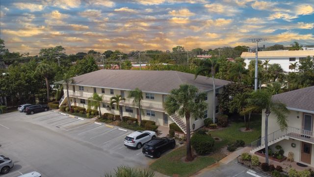 2950 SE Ocean Boulevard 130-4, Stuart, FL 34996