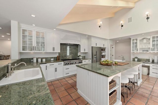 288 Camino Al Lago, Atherton, CA 94027