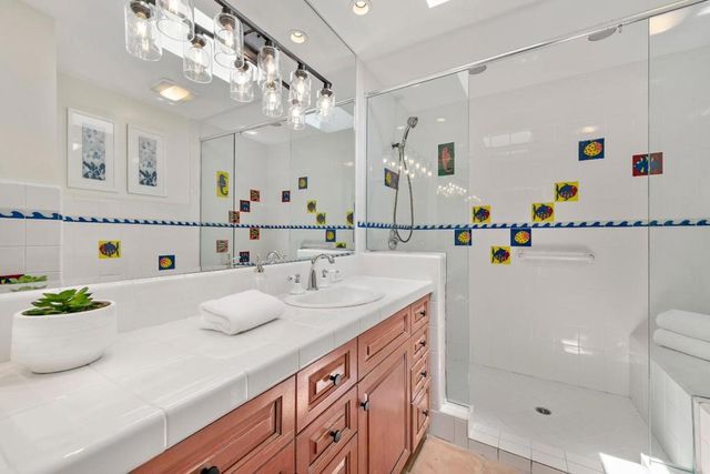 288 Camino Al Lago, Atherton, CA 94027