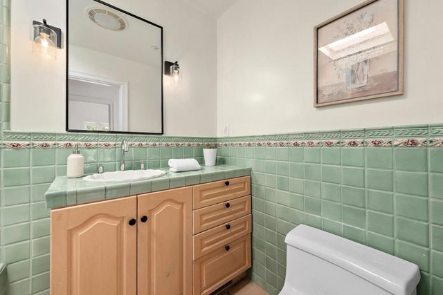 288 Camino Al Lago, Atherton, CA 94027