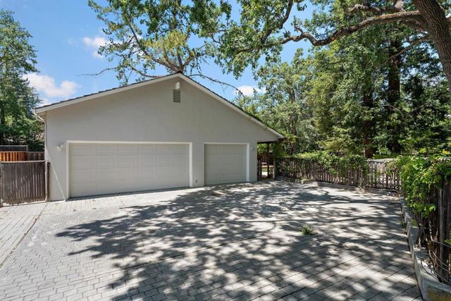 288 Camino Al Lago, Atherton, CA 94027