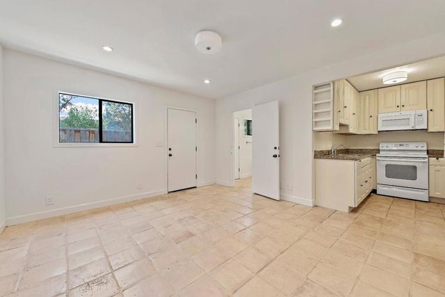 288 Camino Al Lago, Atherton, CA 94027