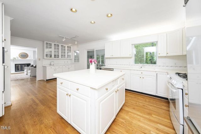 20 Chancery Place, Durham, NC 27707