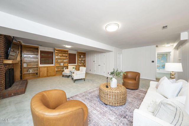 20 Chancery Place, Durham, NC 27707