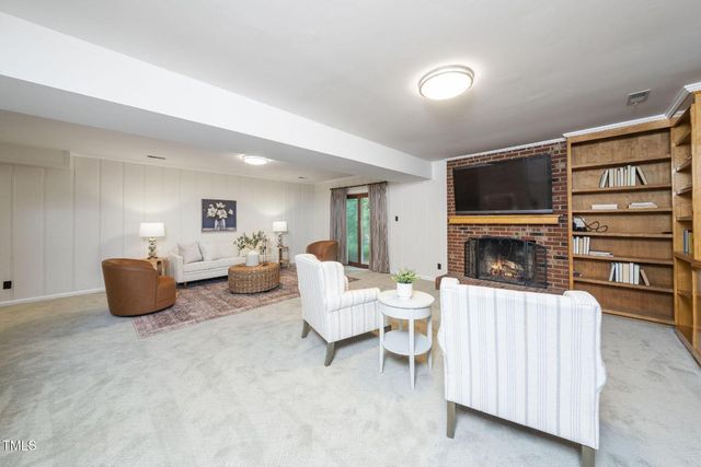 20 Chancery Place, Durham, NC 27707