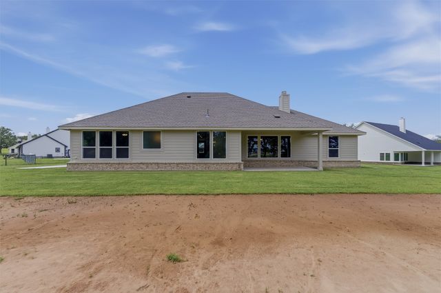 156 Oak Grove Way, Springtown, TX 76082