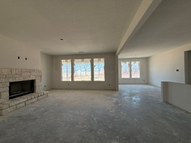 156 Oak Grove Way, Springtown, TX 76082