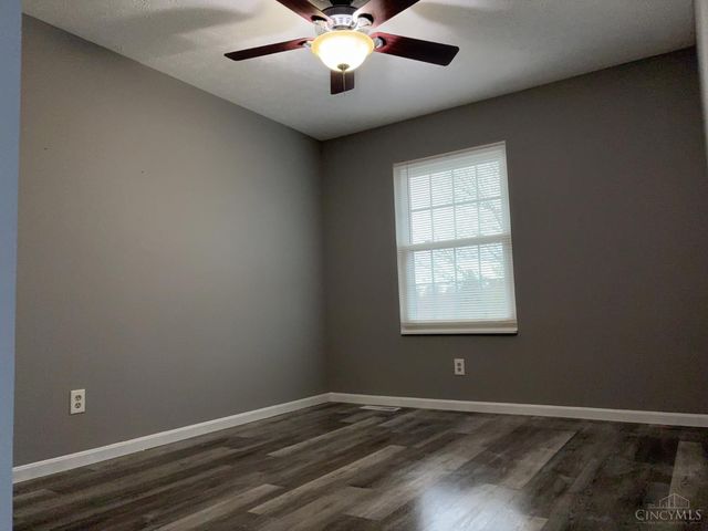 5698 Indian Hill Ct, Dillsboro, IN 45011