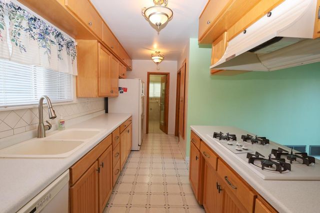 316 2nd Avenue SE, Pine Island, MN 55963