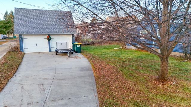 316 2nd Avenue SE, Pine Island, MN 55963