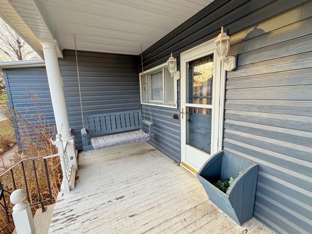 316 2nd Avenue SE, Pine Island, MN 55963