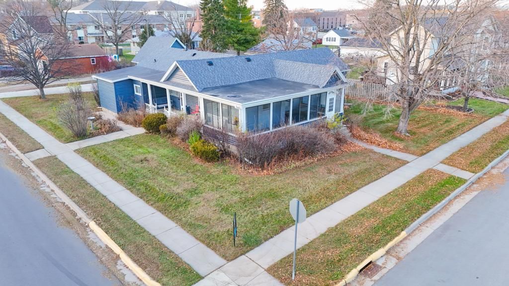 316 2nd Avenue SE, Pine Island, MN 55963