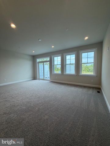 436 REAGANS LN, Chalfont, PA 18914