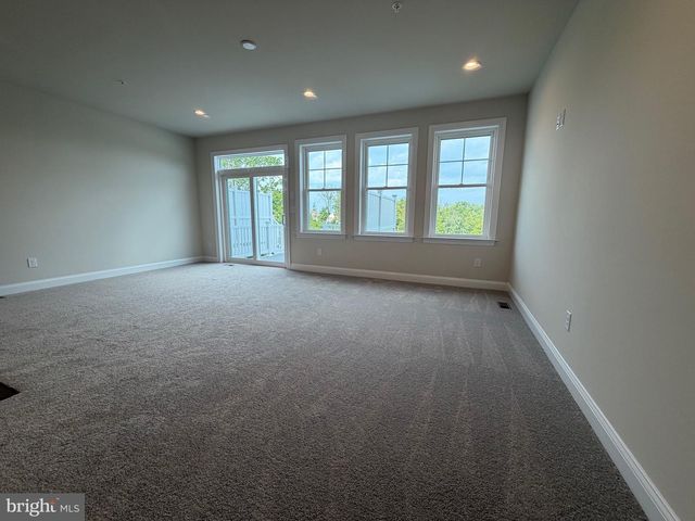 436 REAGANS LN, Chalfont, PA 18914