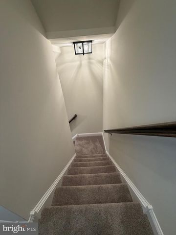 436 REAGANS LN, Chalfont, PA 18914