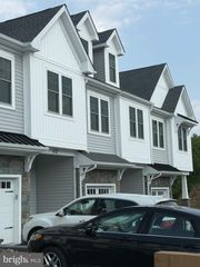 436 REAGANS LN, Chalfont, PA 18914